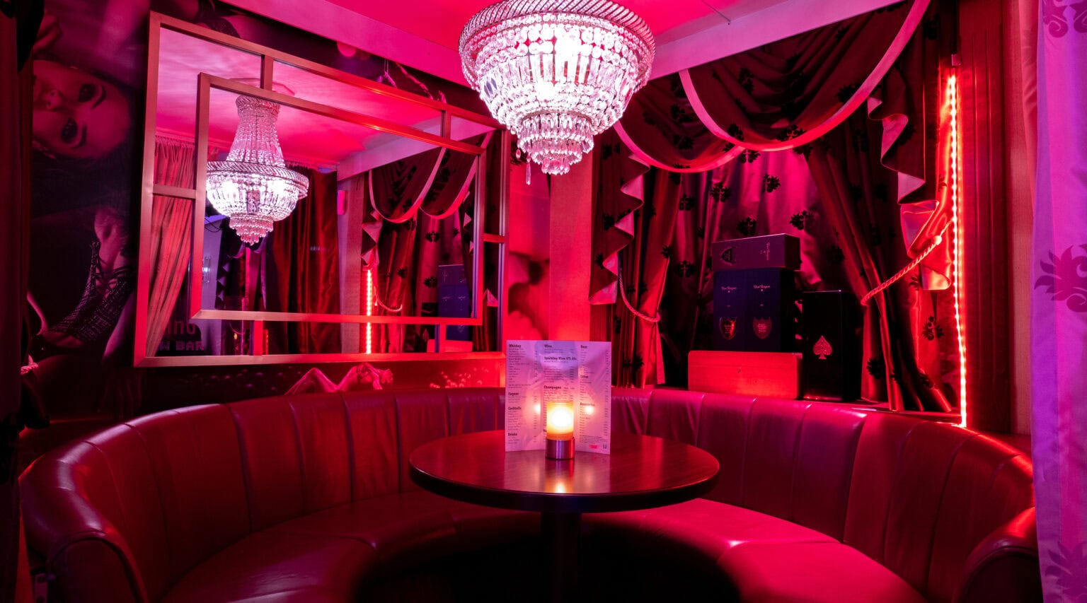 VIP table with chandelier at String Showbar, Oslo